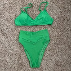 Aerie V Scoop Bikini Top and Crossover High Cut
Cheeky Bikini Bottom
